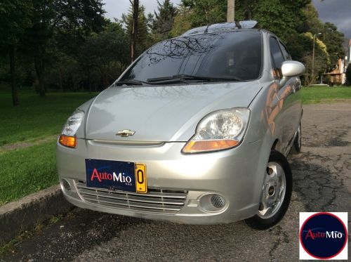 imagen de clasificado de venta de vehiculos. vehiculos, finca raiz, empleo, electrodomesticos, hogar